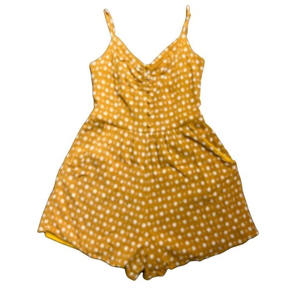 ONE Heart Clothing Gold & White Crinkle Rayon Gauze Button Front Shorts Romper - Picture 1 of 7